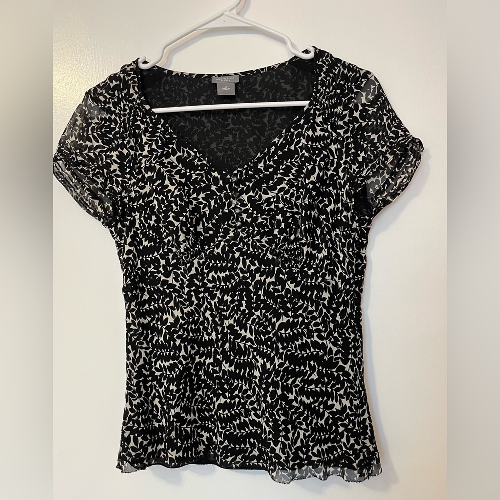 Ann Taylor - Black and White Sheer Leaf Patterned Blouse - 6P